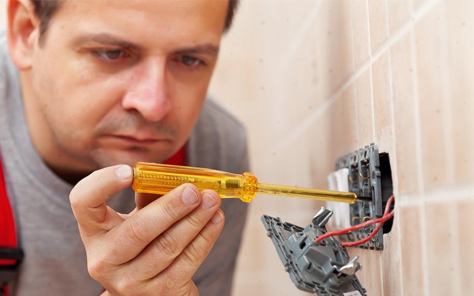 tarif horaire d'un électricien Paris 10